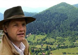 Semir Osmanagich leads Pyramids in Bosnia tour