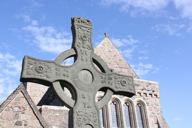 celtic cross at Iona abbey