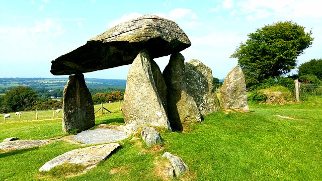 Pentre Ifan daytime view